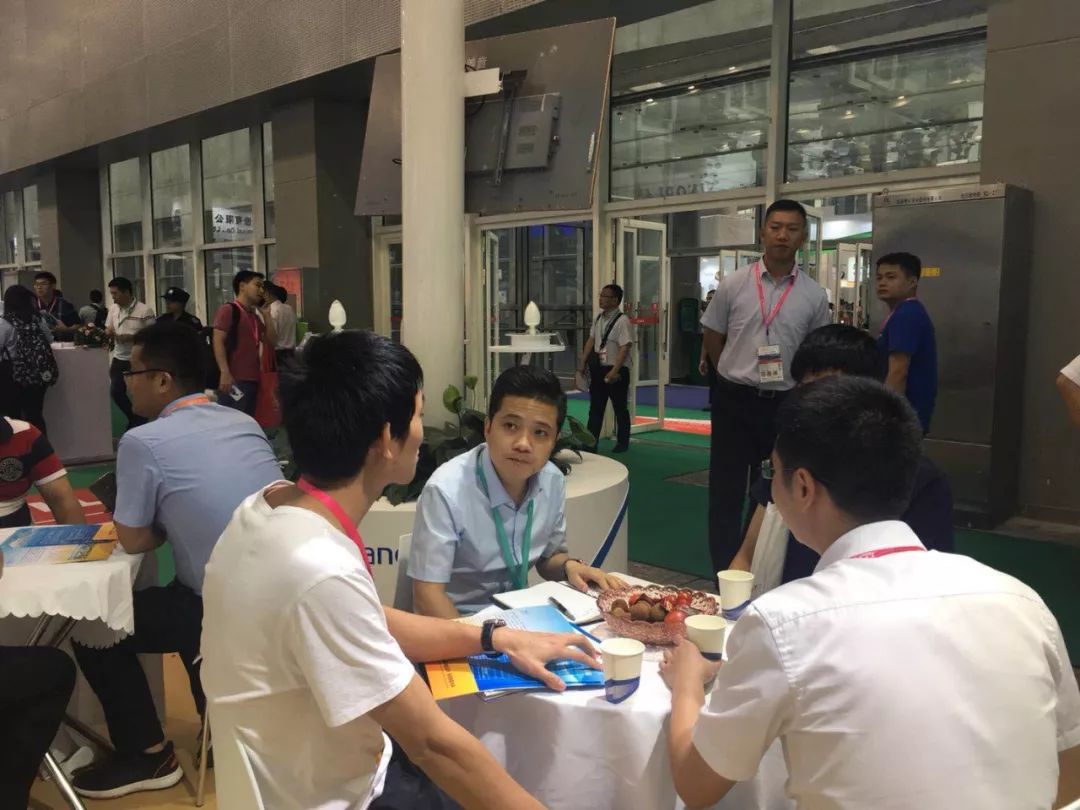 微信图片_20190715083315.jpg NG大舞台-有梦你就来 -致力于新媒体舞台视觉艺术创作整案服务